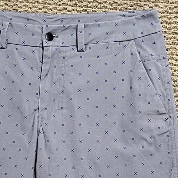 Lululemon Mens Size 34 Gray Shorts Blue X Pattern Flat Front Chino Shorts - Picture 5 of 12